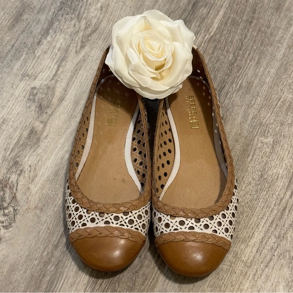 Sperry Top Slider Laser Cut Leather Ballet Flats White & Tan SZ 7 EUC WORN ONCE - Picture 3 of 11